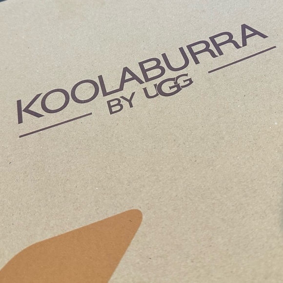 Women’s Black Koolaburra by Ugg. Brand New in Box. Size 8 - Picture 9 of 13